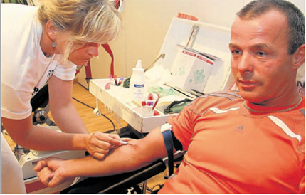 Gro&szlig;es Drachenbootrennen im Lauterbacher Hafen
