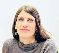 Kathleen Mendle h&auml;lt Kontakt zu den Schulen. Foto: hv