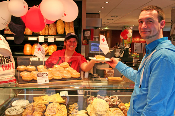 Bäckerei verkauft Berliner Pfannkuchen mit witziger Idee.